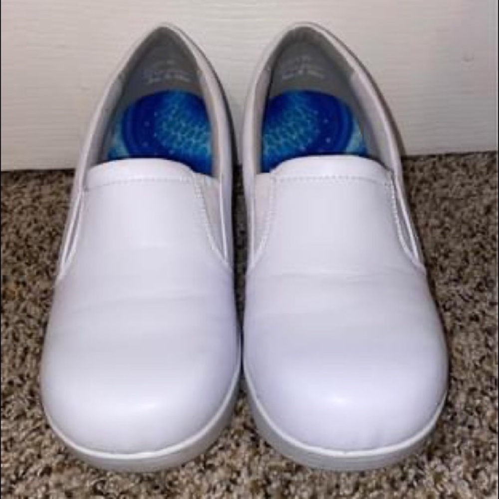 Nursing Shoes Gem